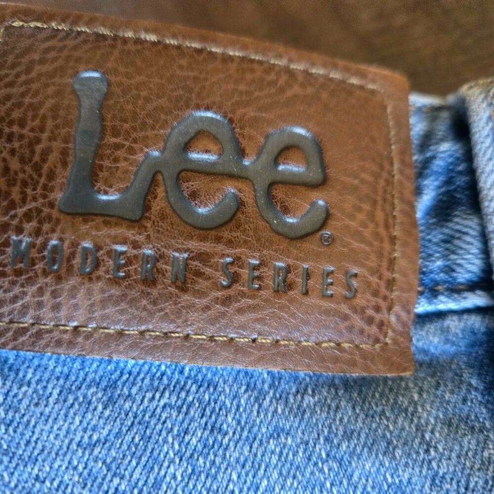 Lee Men's Modern Series Relaxed-fit Bootcut Jean 33x32